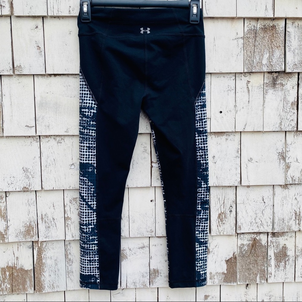 Under Armour HeatGear Fitted Cropped Leggings - Picture 3 of 5